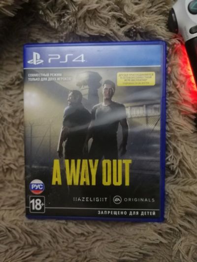 Лот: 12437529. Фото: 1. A way out ps4. Игры для консолей