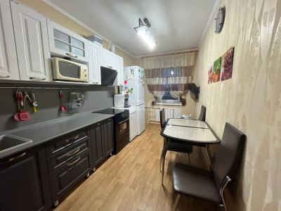 Лот: 24372513. Фото: 1. Продам 4-комн. кв. 78.5 кв.м... Квартиры, студии