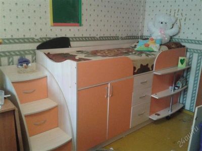 Лот: 2612104. Фото: 1. Кровать детская - в отличном состоянии... Детские кровати и кроватки