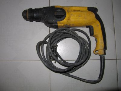 Лот: 11890330. Фото: 1. Перфоратор DeWALT pa6-gf33. Электроинструмент