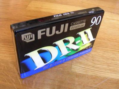 Лот: 5951963. Фото: 1. Аудиокассета FUJI DR-II Chrome... Аудиозаписи