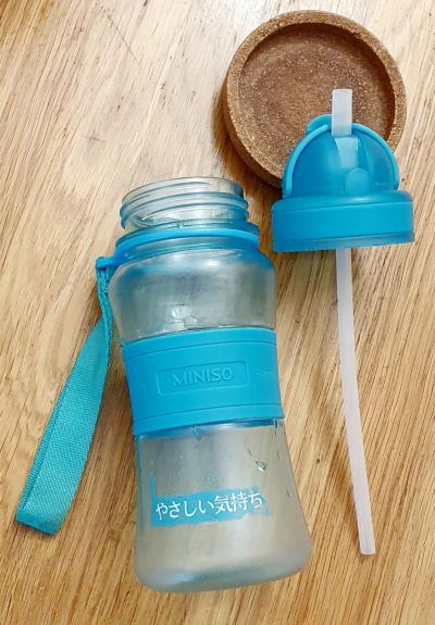 Лот: 20207655. Фото: 1. бу Miniso бутылка для спорта поильник... Всё для кормления