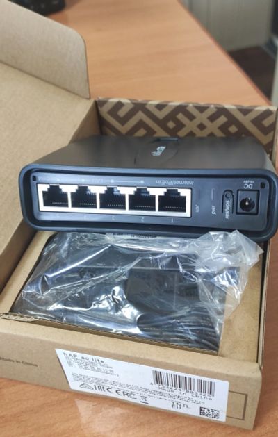 Лот: 19031283. Фото: 1. Wi-Fi роутер MikroTik hAP ac lite... Маршрутизаторы (роутеры)