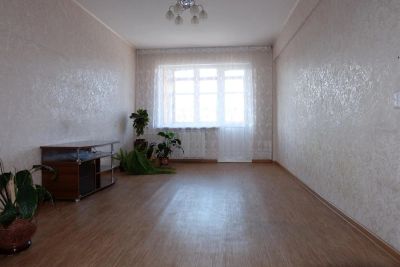 Лот: 9278851. Фото: 1. Сдам 2-х комнатную квартиру, Карбышева... Квартиры, студии