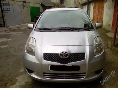 Лот: 1246126. Фото: 1. Toyota Yaris 1.4. Автомобили