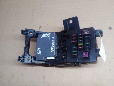 Лот: 21403485. Фото: 1. блок предохранителей Toyota Carina... Двигатель и элементы двигателя