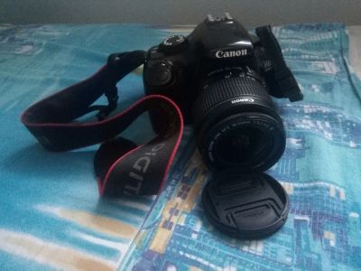 Лот: 15217878. Фото: 1. Canon 1100d. Цифровые зеркальные