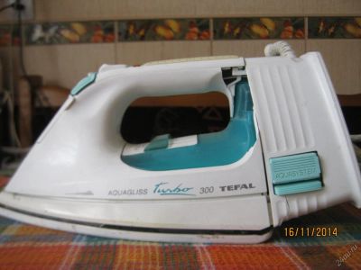 Лот: 4842022. Фото: 1. Утюг Tefal повторно. Утюги, парогенераторы, отпариватели