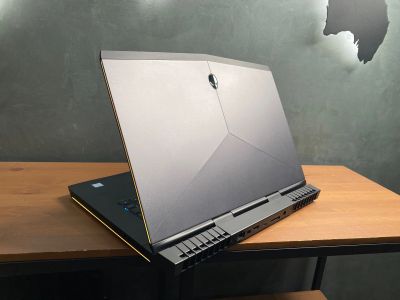 Лот: 20934749. Фото: 1. Dell Alienware 15 R4 15,6"4K/GTX1070... Ноутбуки