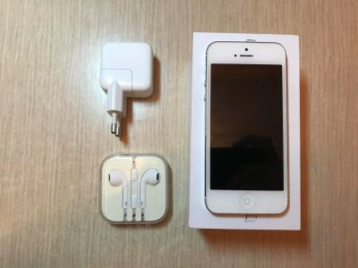 Лот: 9057706. Фото: 1. iPhone 5 16GB. Смартфоны
