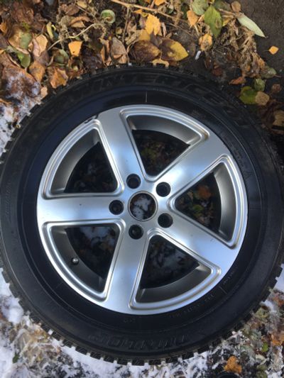 Лот: 18193173. Фото: 1. Dunlop sp winter ice 01 на литьё... Шины на дисках