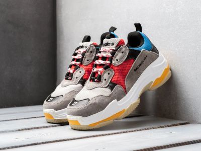 Лот: 11489655. Фото: 1. Кроссовки Balenciaga Triple S... Кеды, кроссовки, слипоны