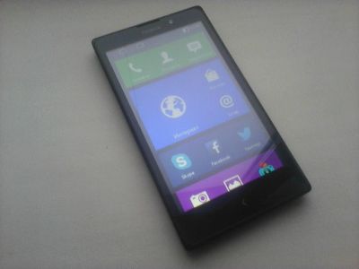 Лот: 12833777. Фото: 1. Nokia XL. Смартфоны