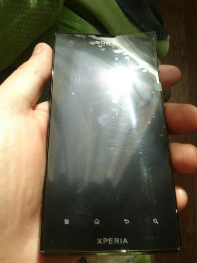 Лот: 3866817. Фото: 1. Sony Xperia Ion lt28h + SmartWatch... Смартфоны