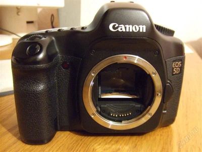Лот: 1601733. Фото: 1. canon 5d body с рубля. Цифровые зеркальные