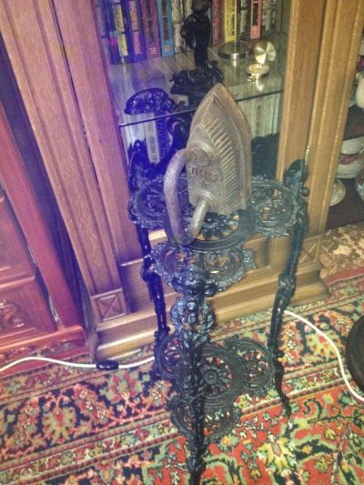 Лот: 7827671. Фото: 1. Утюг чугунный лчз. Орудия труда