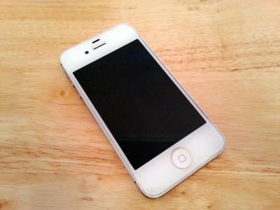 Лот: 7902473. Фото: 1. 32 Gb Apple Iphone 4S Белый. Смартфоны