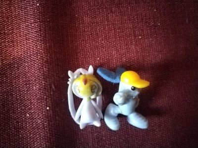 Лот: 25393844. Фото: 1. Игрушки из киндер-сюрпризов (зайки... Игровые наборы