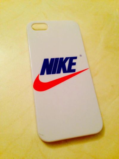 Лот: 4693467. Фото: 1. Чехол для iPhone 5/5S пластиковый... Брелоки, подвески