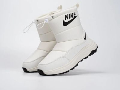 Лот: 24973391. Фото: 1. Зимние Сапоги Nike. Кеды, кроссовки, слипоны