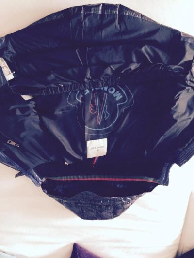 Лот: 5105031. Фото: 1. Пуховик Moncler. Верхняя одежда