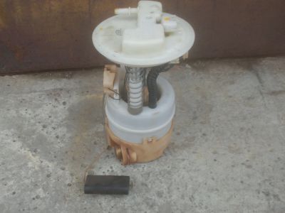 Лот: 12612760. Фото: 1. Бензонасос Nissan March AK 12. Топливная система