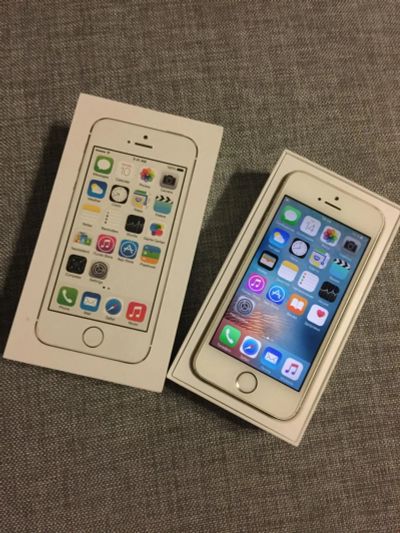 Лот: 6760835. Фото: 1. iPhone 5S 32Гб золотой. Отличное... Смартфоны