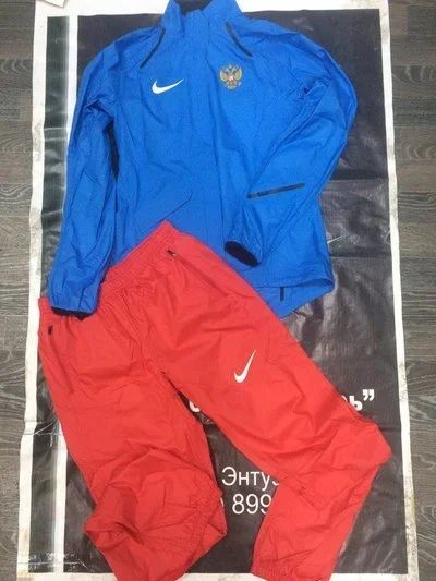 Лот: 10712915. Фото: 1. Костюм nike сборной России по... Костюмы классические, деловые
