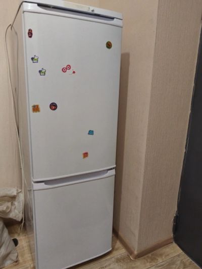 Лот: 21168804. Фото: 1. Холодильник Бирюса 118. Холодильники, морозильные камеры