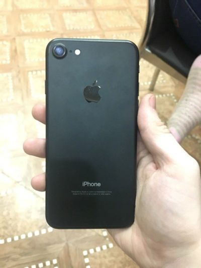 Лот: 11225716. Фото: 1. iphone 7 128 gb black Срочно!. Смартфоны