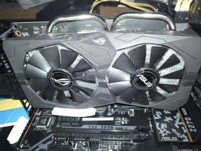 Лот: 10671468. Фото: 1. Видеокарта Asus AMD Radeon RX... Видеокарты
