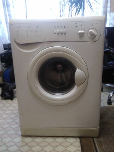 Лот: 15248054. Фото: 1. Indesit W104T. Стиральные машины