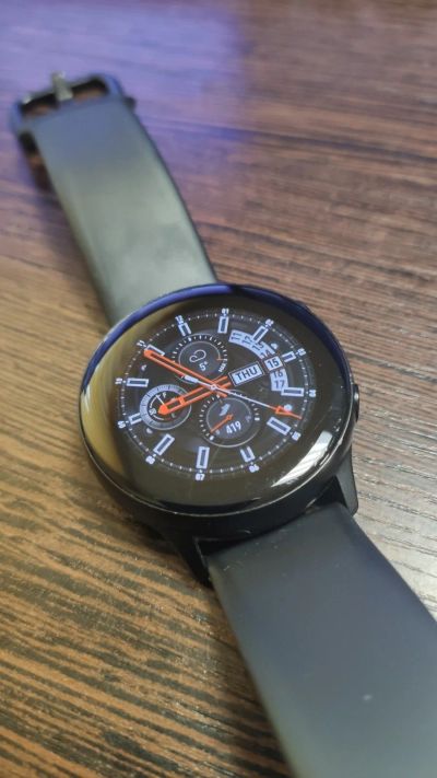Лот: 16688223. Фото: 1. Samsung Galaxy Watch active. Смарт-часы, фитнес-браслеты, аксессуары