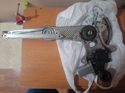 Лот: 18124971. Фото: 1. Стеклоподъемник Toyota Funcargo... Электрооборудование