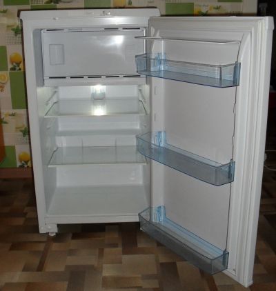 Лот: 17649643. Фото: 1. Небольшой холодильник Бирюса 108... Холодильники, морозильные камеры