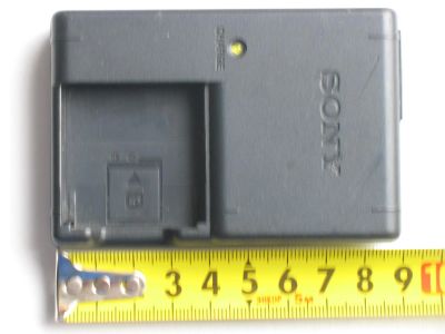 Лот: 4533955. Фото: 1. Зарядное устройство SONY для аккумуляторов. Аккумуляторы, зарядные