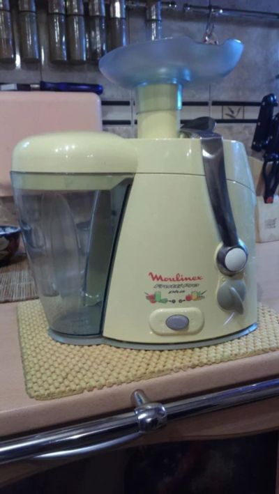 Лот: 10001835. Фото: 1. Соковыжималка Moulinex BKA 3 Frutti... Кухонная