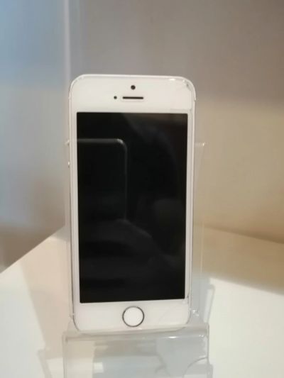 Лот: 14113851. Фото: 1. Мобильный телефон iPhone 5s 16... Смартфоны