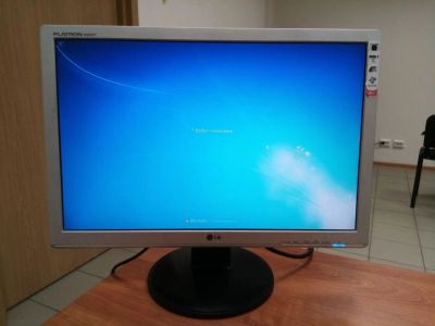 Лот: 12365473. Фото: 1. 20" ЖК монитор LG Flatron W2042T. ЖК-мониторы