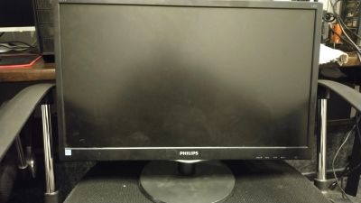 Лот: 25547225. Фото: 1. Монитор Philips 223V5L. ЖК-мониторы