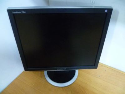 Лот: 17381187. Фото: 1. Монитор Samsung 730BF. ЖК-мониторы