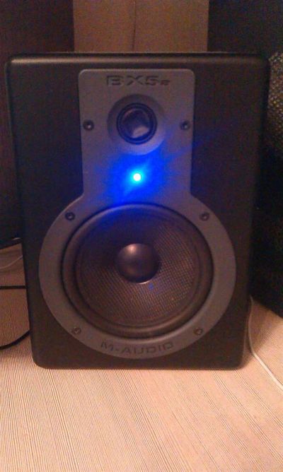Лот: 3706705. Фото: 1. Студийные мониторы M-audio BX5a... Другое (профессиональный звук)