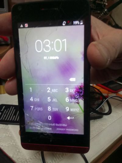 Лот: 15641411. Фото: 1. Смартфон Explay Tornado разбит... Смартфоны