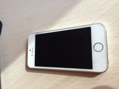Лот: 13355267. Фото: 1. iPhone 5S 16Гб. Смартфоны