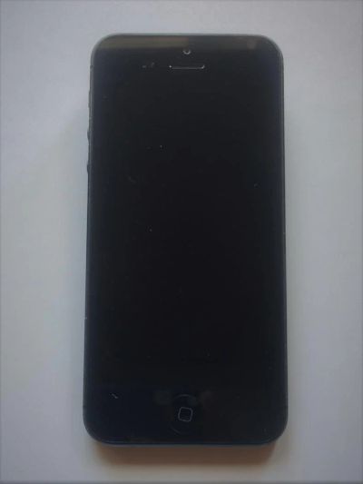 Лот: 9836998. Фото: 1. Iphone 5 16 Gb. Смартфоны