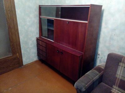 Лот: 7364283. Фото: 1. Сервант. Другое (мебель для гостиной)