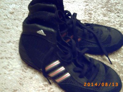 Лот: 4465889. Фото: 1. Борцовские ботинки Adidas. Одежда для боевых искусств