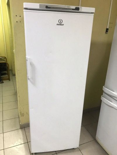 Лот: 14017636. Фото: 1. Холодильник Indesit SD 167 (1865... Холодильники, морозильные камеры
