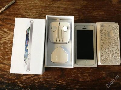 Лот: 2898031. Фото: 1. iPhone 5 белый 16 Gb. Смартфоны