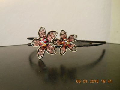 Лот: 6726133. Фото: 1. Ободок для волос. Заколки, вееры, расчёски